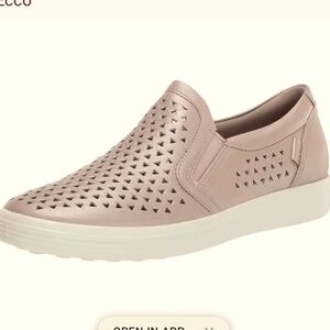 Ecco Women's Sneakers in Light Pink